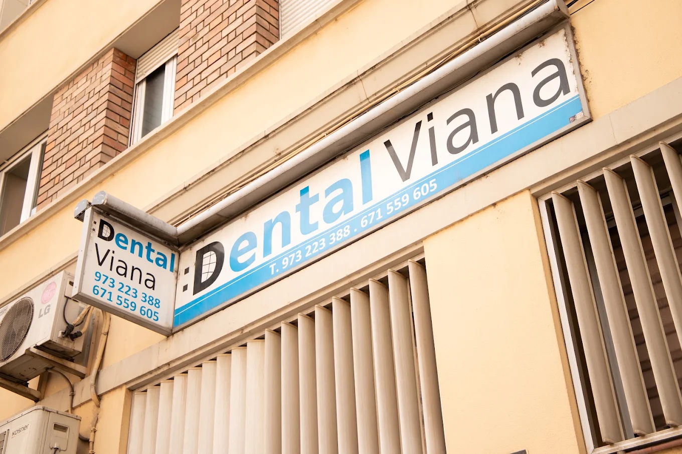 CLINICA DENTAL VIANA