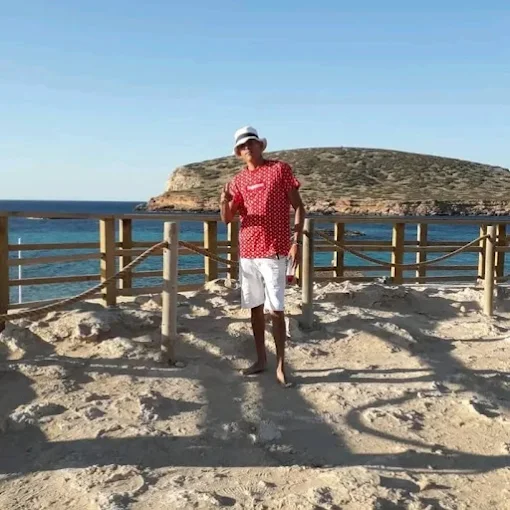 CLANDESTINO 27-LYR 27 MUSIC IBIZA
