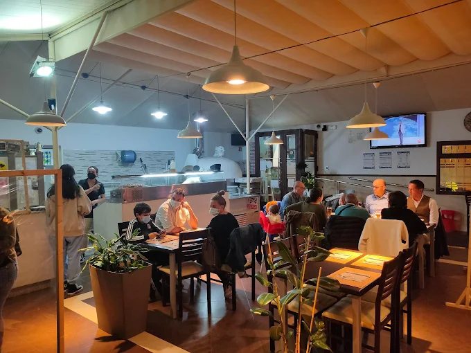 ITALIA CAFE Y RESTAURANT PIZZERIA CAMBADOS